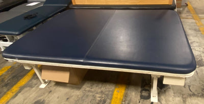 5' x 7' Electric Hi-Lo Treatment Table (Pre-Owned)