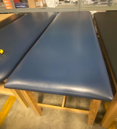 2.5' x 6' Treatment Table (Pre-Owned)