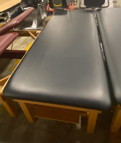 2.5' x 6' Treatment Table (Pre-Owned)